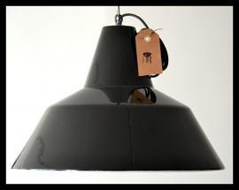 VERKOCHT! Grote industriële emaille lamp. Louis Poulsen! Absolute nieuwstaat!