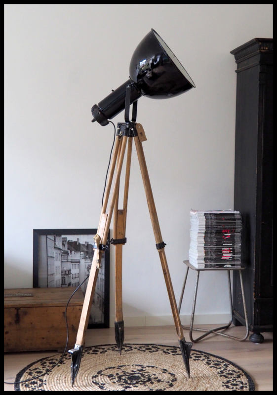 Seizoen Hedendaags bonen Prachtig stoere zwart industriële statief lamp. Bauhaus! (3 beschikbaar) | Industriële  lampen | rikus75
