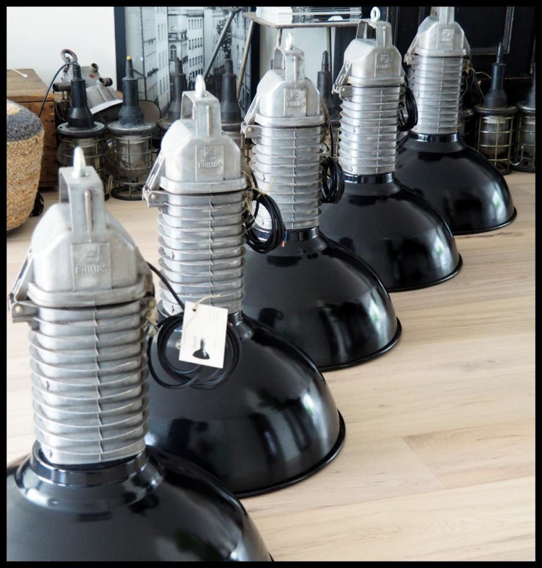 Zeer zeldzame zwarte emaille industriële Philips lamp HDK ,  collectorsitem! (Meerdere beschikbaar)