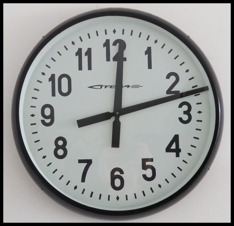 Waardeloos Goederen wacht Grote oude industriële klok zwart (nog 1 beschikbaar) | Diversen / meubelen  / klokken | rikus75