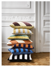 STRIPED CUSHION VELVET PEACH | HKLIVING