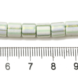 Streng fimokralen kolom met glitter, honeydew