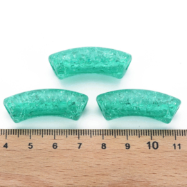 Acryl gebogen buiskraal / tube bead crackle zeegroen