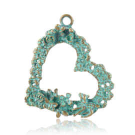 Hanger hart met groen patina