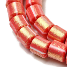 Streng fimokralen kolom met glitter, crimson