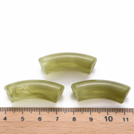 Acryl gebogen buiskraal semi transparant olijfgroen