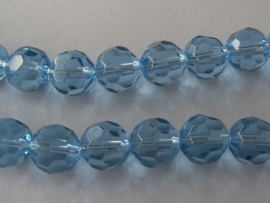 Glaskraal facet rond 10 mm lichtblauw