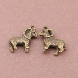 Bedel geit in antiek bronskleur