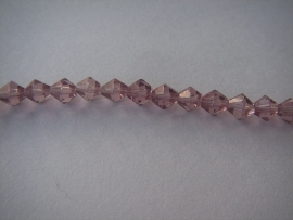 Streng bicone 4mm lichtpaars-roze (C03)
