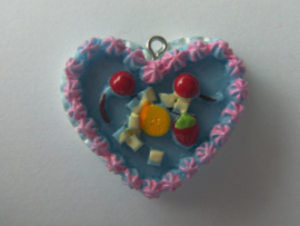 Resin hanger vruchtentaartje blauw