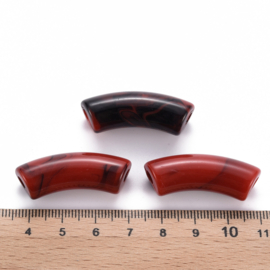 Acryl gebogen buiskraal donkerrood gemeleerd