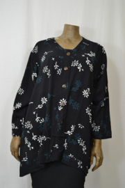 Billy B Blouse B211 Big Big  model jasje zwart met witte/blauwe bloemen