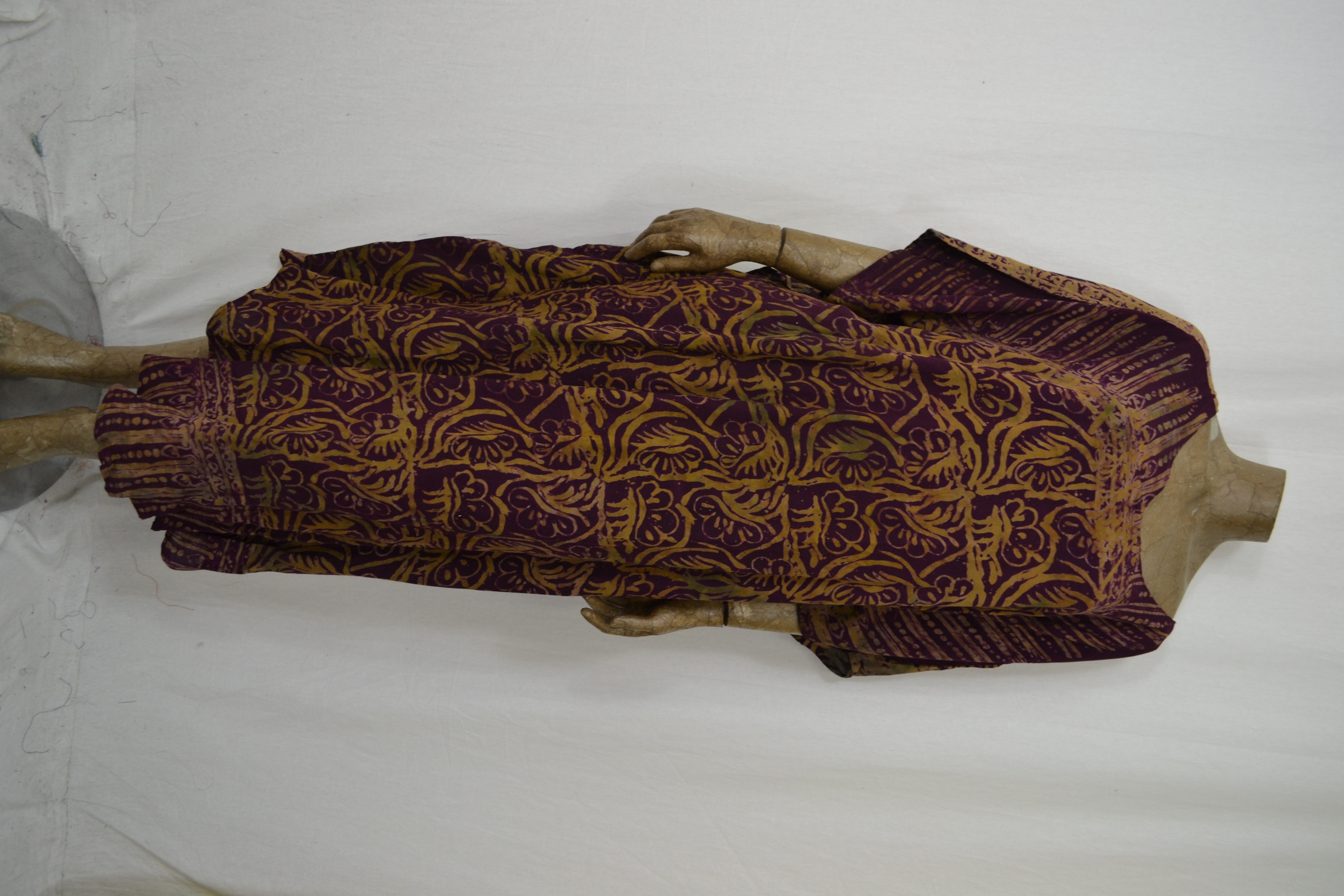 Billy B Kaftan lang B169 kruis voor of achter dragen paars rood taupe takken