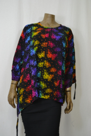 Billy B Blouse B086 Big Big voorkant gesloten  met koordjes zwart met gekleurde vlinders