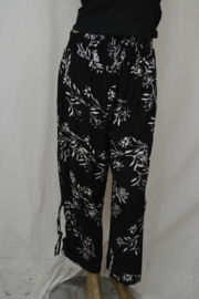 Billy B Broek K1 2501 elastiek boord zijkant pijp met koord zwart met witte bloemen