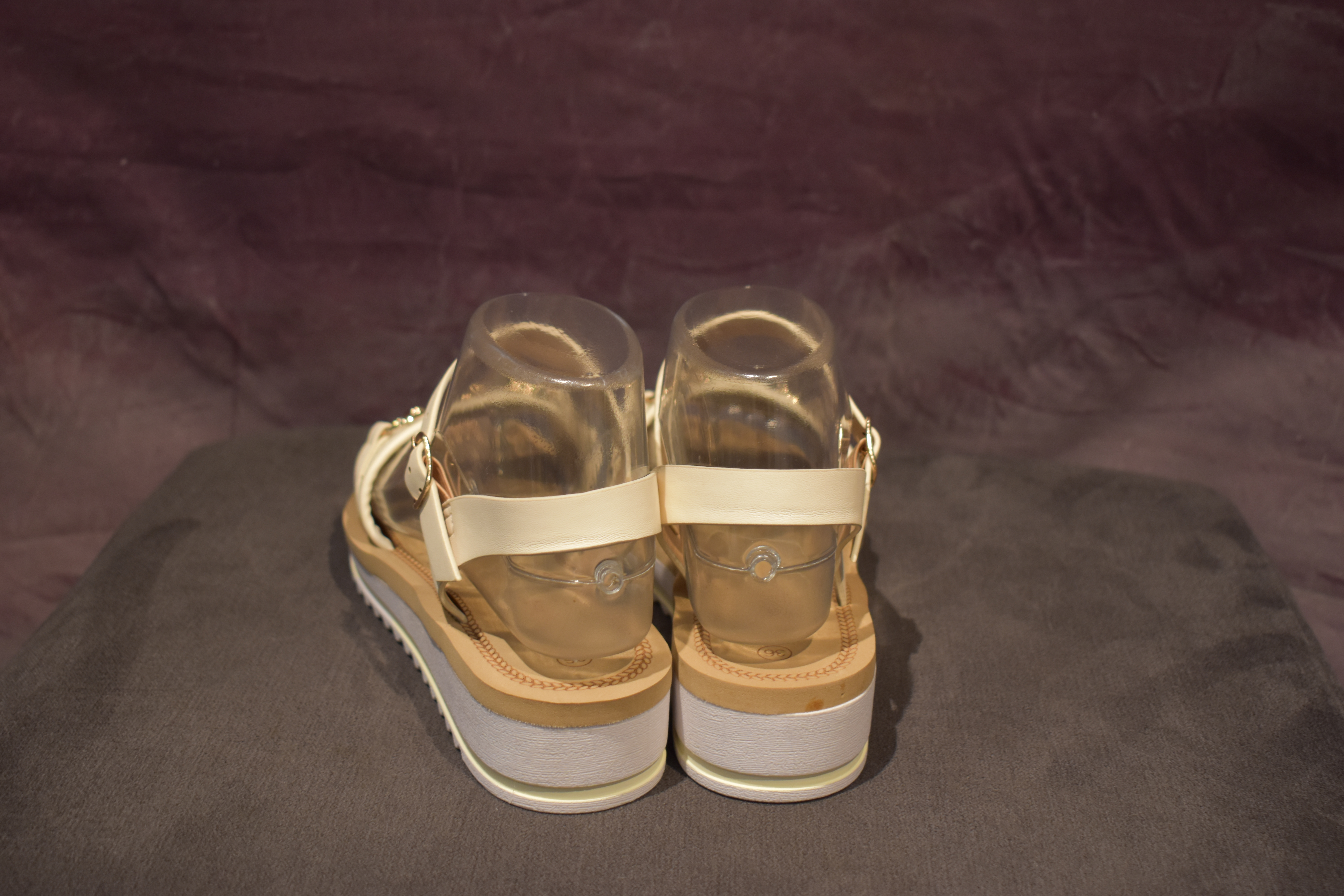 Sandaal Creme