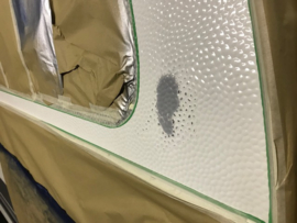 deuk in caravan of camper structuur herstellen