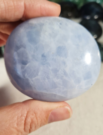 Blauwe Calciet Handsteen no.1 - 6 cm
