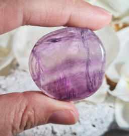 Fluoriet Platte Steen 4 cm no.2 Paars