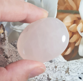 Rozenkwarts Platte Steen no.5 - 4 cm Edelsteen