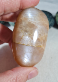 Maansteen Donker Microklien Handsteen no.3 - 6 cm