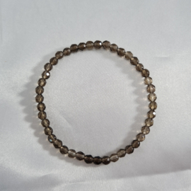 Armbanden met 4 mm kralen