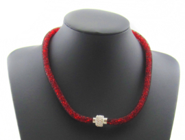 Sterren dust Ketting - zwart gevuld rood - strass sluiting