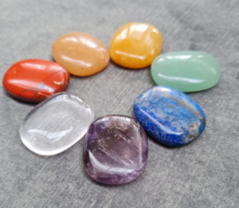 7 chakra's zorgenstenen set - 2,5cm