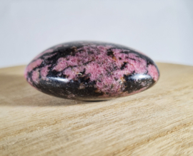 Rhodoniet - Palmsteen - no.6 - Madagaskar - 5,5 cm