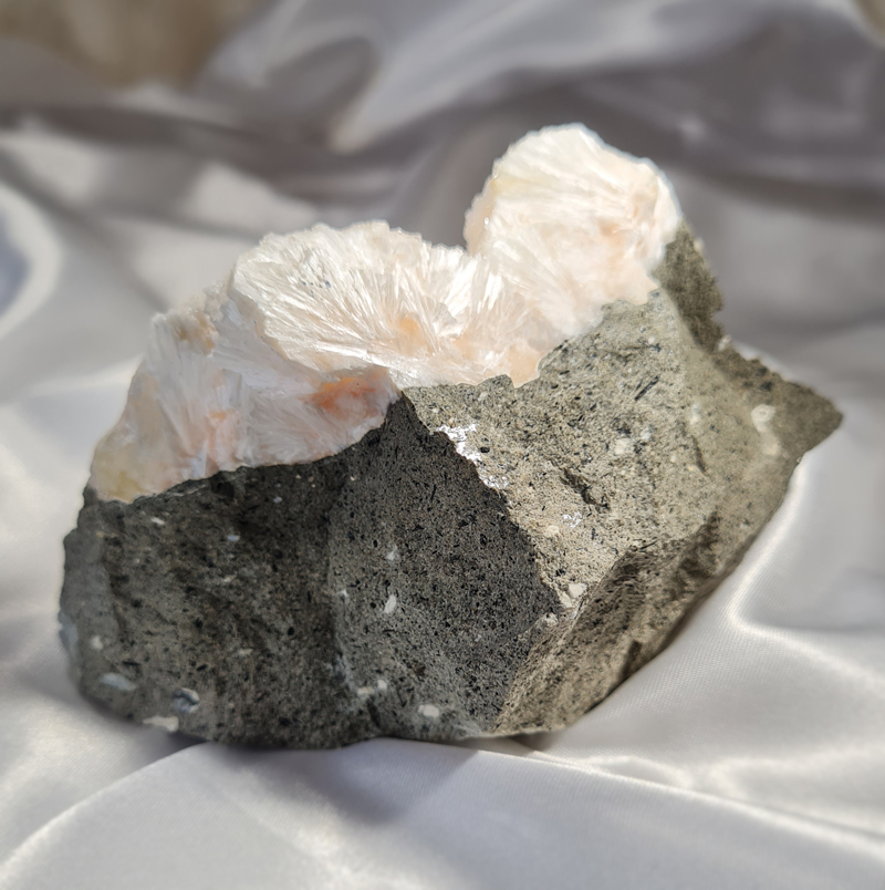 Zeoliet Thomsoniet Calciet en Natroliet no.4