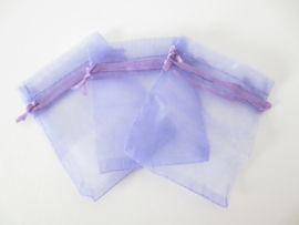 Organza cadeauzakje lila