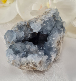Celestien Edelsteen Cluster Geode - Madagaskar - 9cm - Blauw