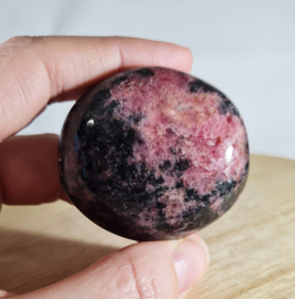 Rhodoniet - Palmsteen - no.7 - Madagaskar - 5 cm