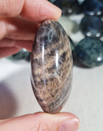 Zwarte Maansteen Palmsteen Edelsteen no.02 - 5,5 cm