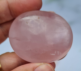 Rozenkwarts - Handsteen - Madagaskar no.3 - 5 cm