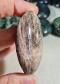Zwarte Maansteen Palmsteen Edelsteen no.05 - 6 cm