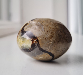 Septarie Handsteen - Ronde Vorm - no.9