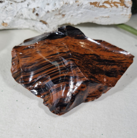 Mahonie Obsidiaan Ruw 12 cm