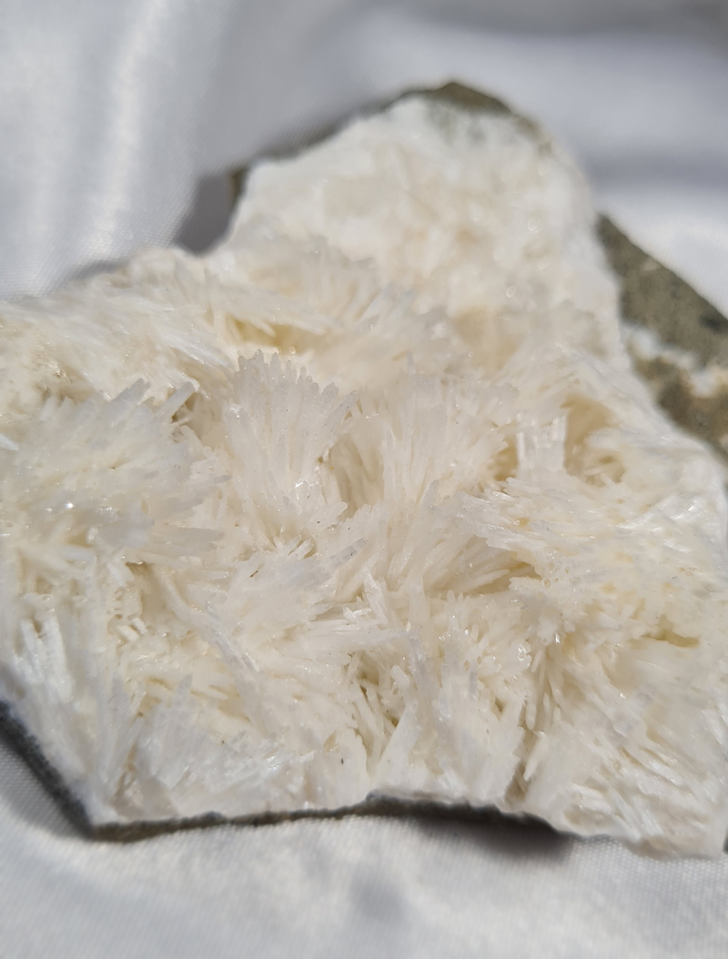 Zeoliet Thomsoniet Calciet en Natroliet no.9