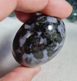 Gabbro - Merliniet Handsteen no.6 - 4,5 cm