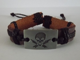 Armband - donkerbruin met doodshoofd