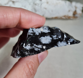 Sneeuwvlok Obsidiaan ruw 5,5 cm no.4