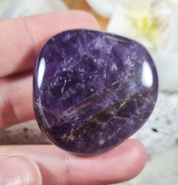 Amethist Platte Steen 4 cm no.1 Edelsteen