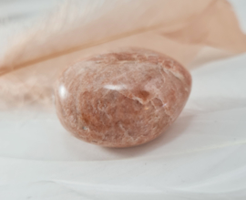 Roze maansteen - Handsteen - no.6 - 4 cm