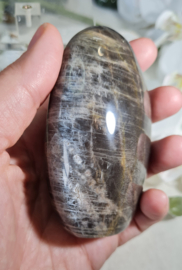 Zwarte Maansteen Edelsteen Sculptuur 9 cm no.2