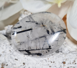 Toermalijn in Kwarts Platte Steen 4,5 cm no.1 Edelsteen