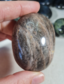 Zwarte Maansteen Palmsteen Edelsteen no.05 - 6 cm