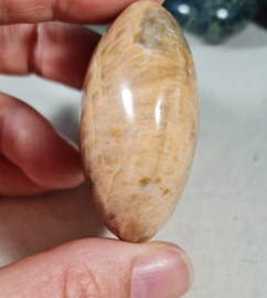 Maansteen Donker Microklien Handsteen no.5 - 5 cm