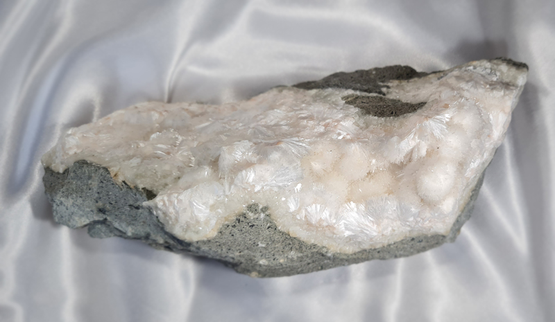 Zeoliet Thomsoniet Calciet en Natroliet no.2