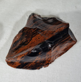 Mahonie Obsidiaan Ruw 12 cm